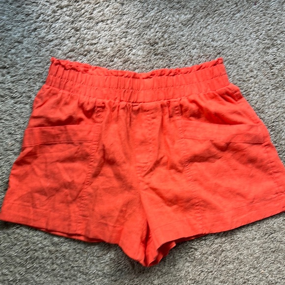 New Women Short; size Small. - Picture 1 of 3